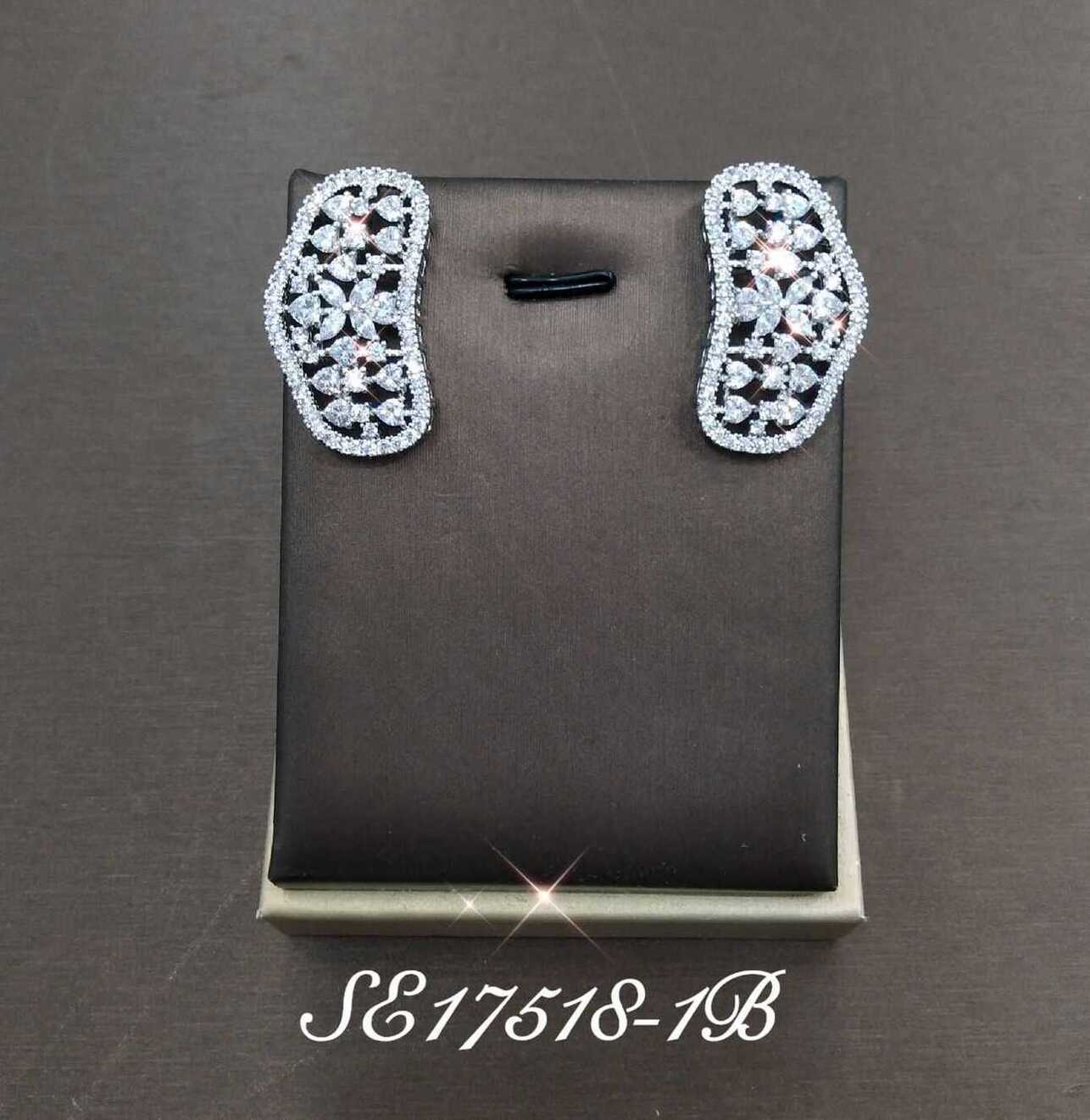 Necklace SE17518-1B