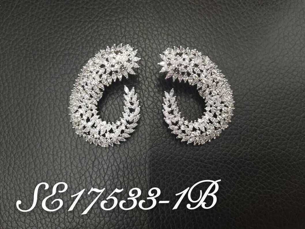 Necklace SE17533-1B