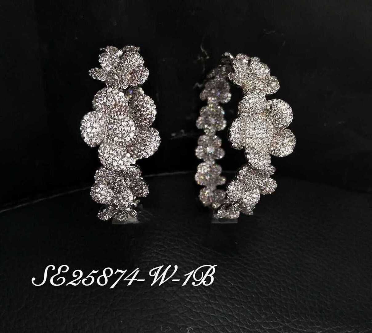 Necklace SE25874-W-1B