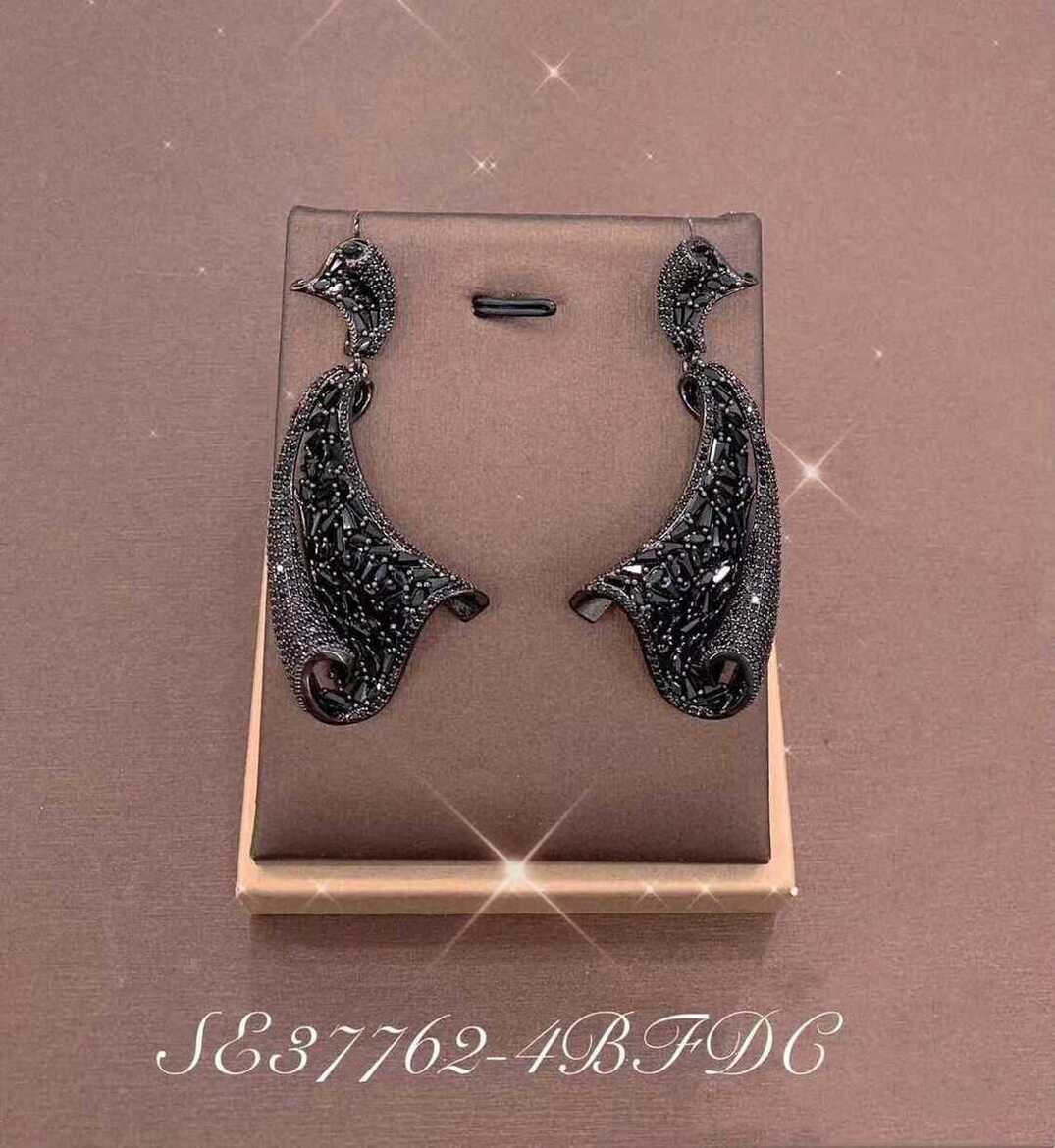 Necklace SE37762-4B
