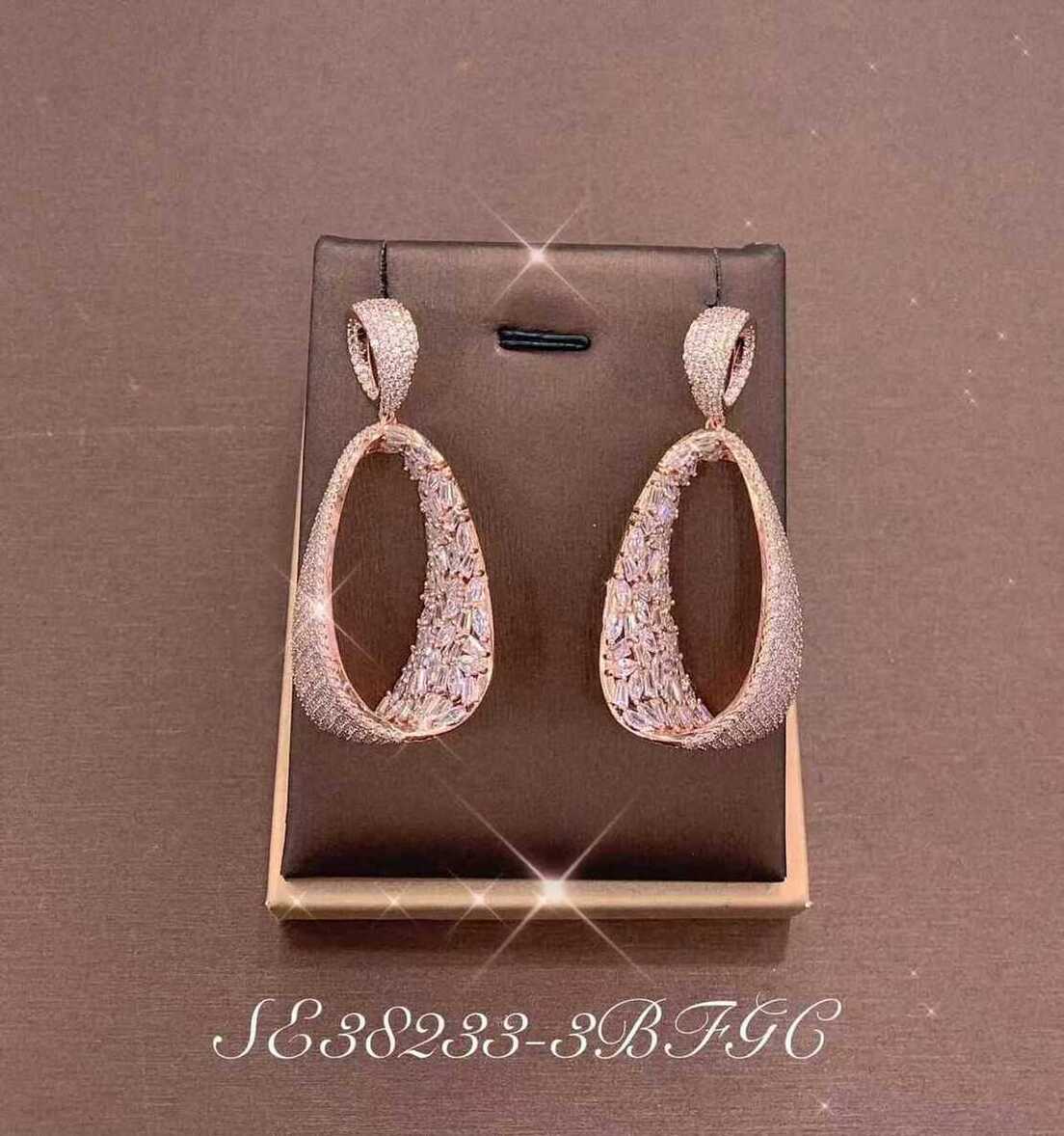Necklace SE38233-3B