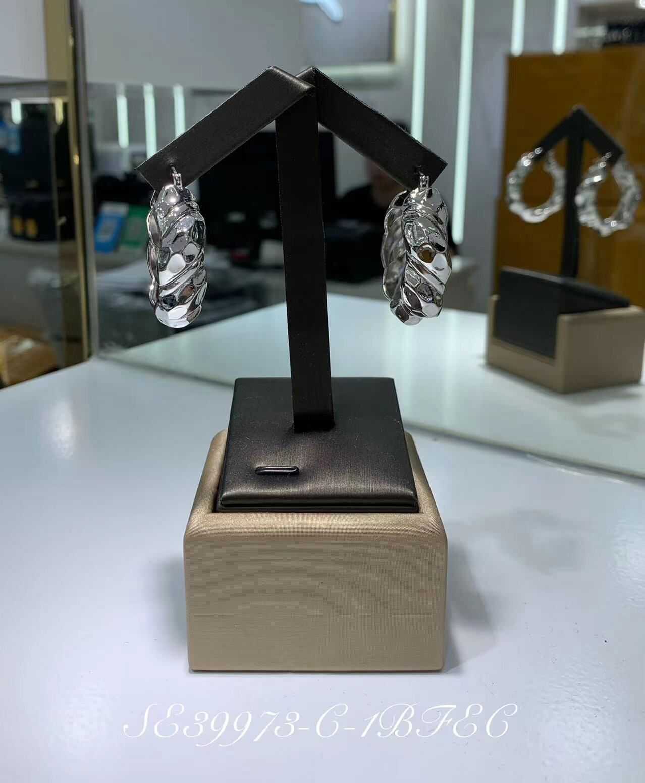 Necklace SE39973-C-1B