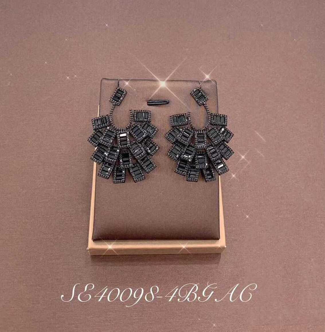 Necklace SE40098-4B