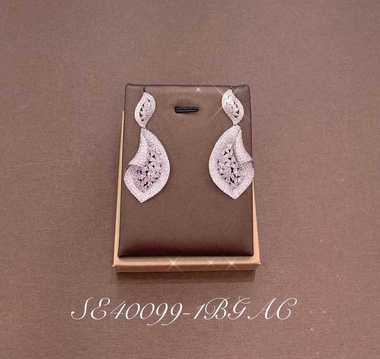 Necklace SE40099-1B