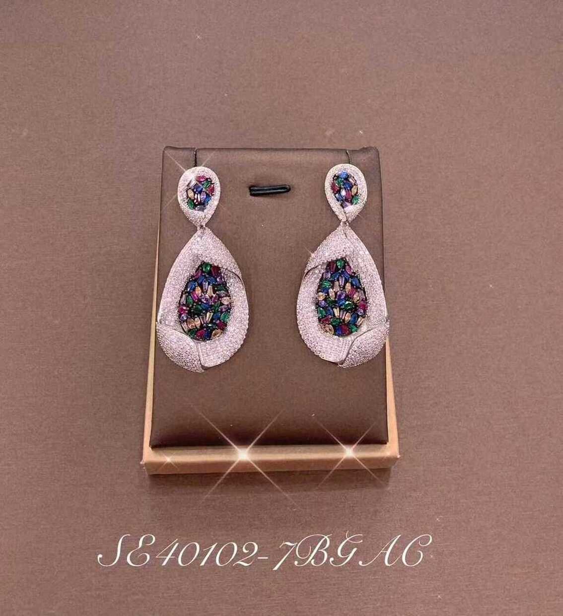 Necklace SE40102-7B