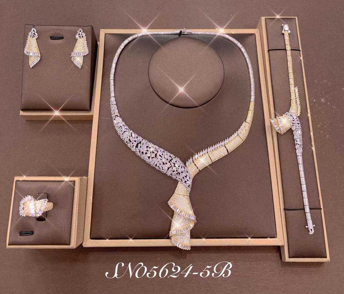 Necklace SN05624-5B