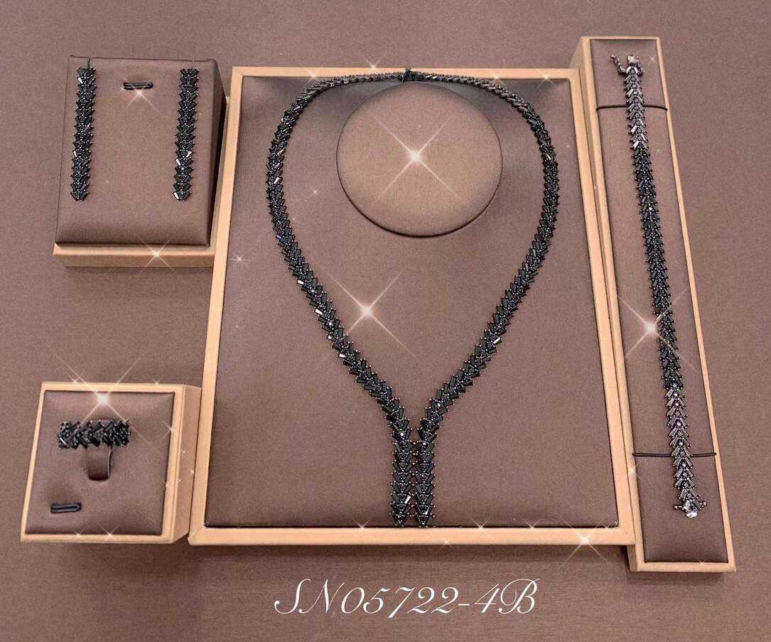 Necklace SN05722-4B