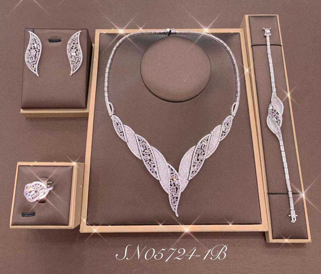 Necklace SN05724-1B
