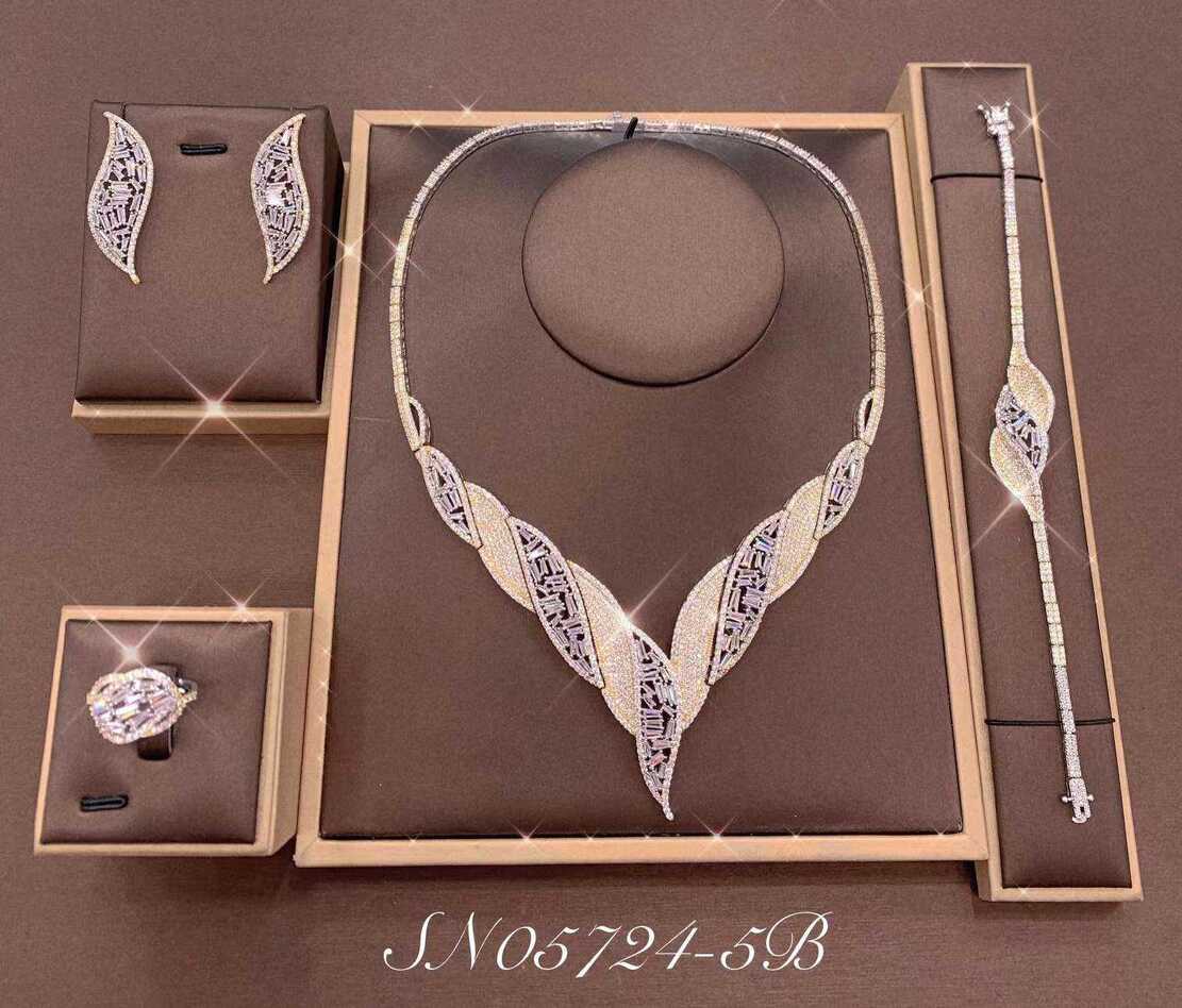 Necklace SN05724-5B
