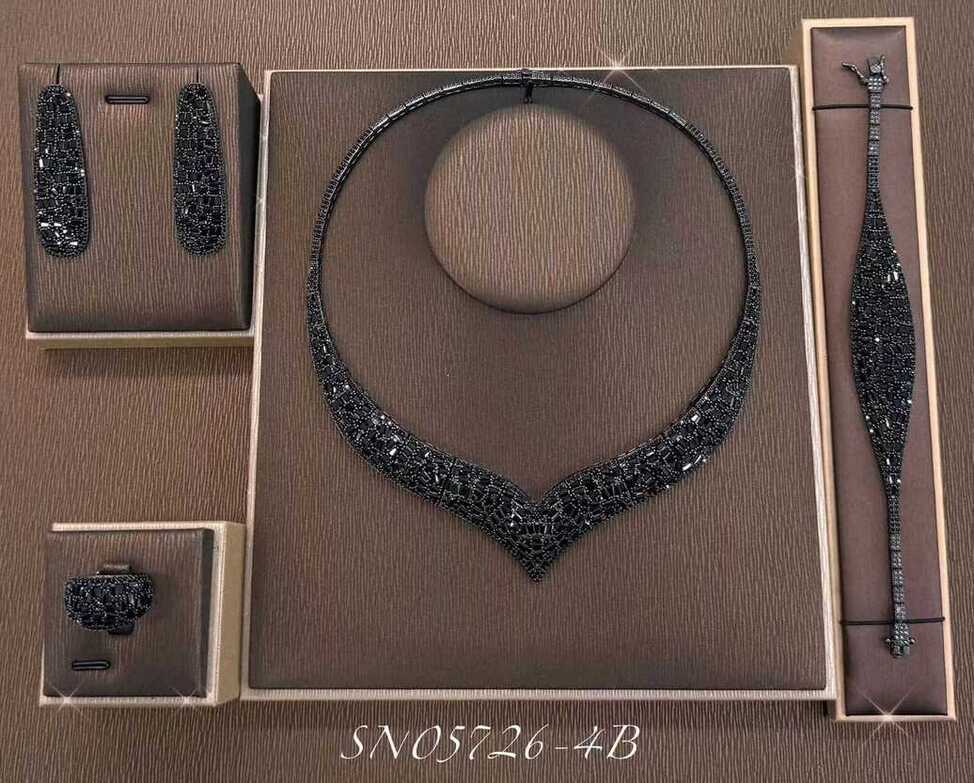 Necklace SN05726-4B