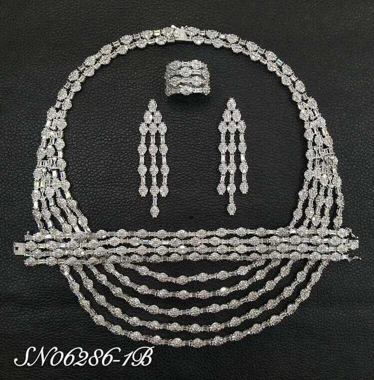 Necklace SN06286-4B