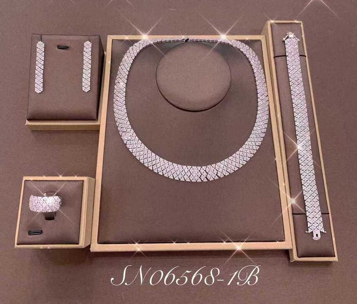 Necklace SN06568-1B