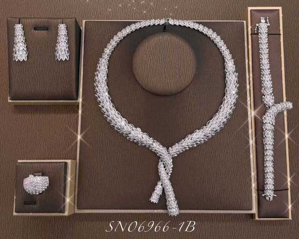 Necklace SN06966-1B