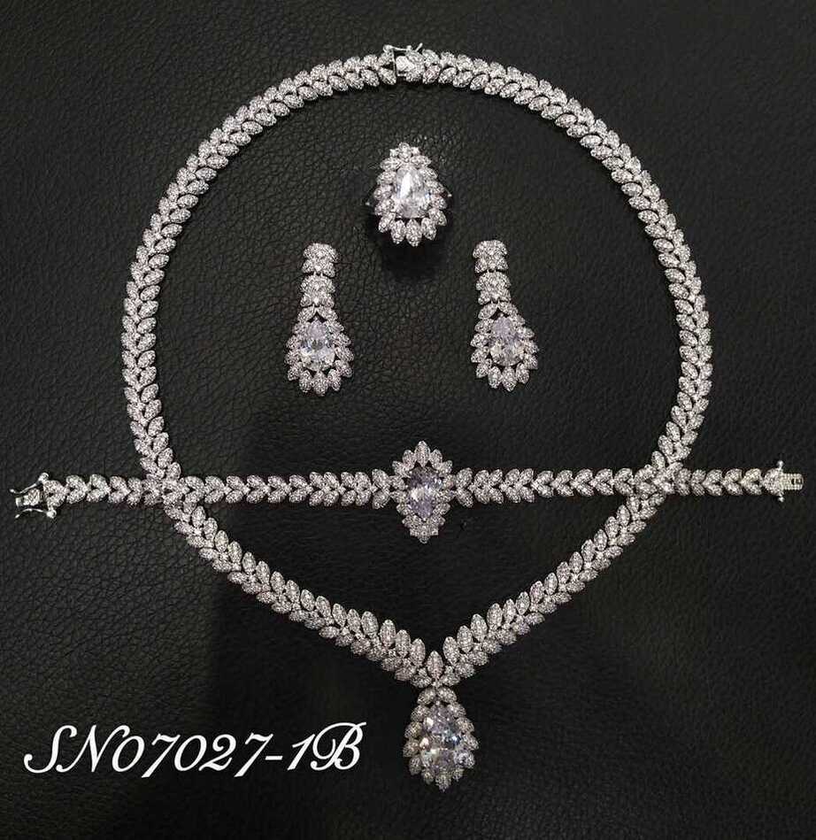 Necklace SN07027-1B