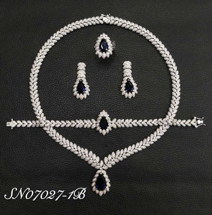 Necklace SN07027-1BBLUE