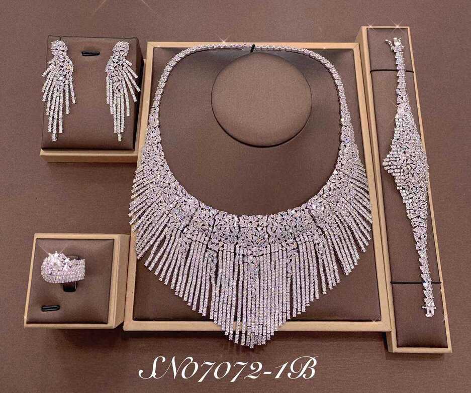 Necklace SN07072-1B