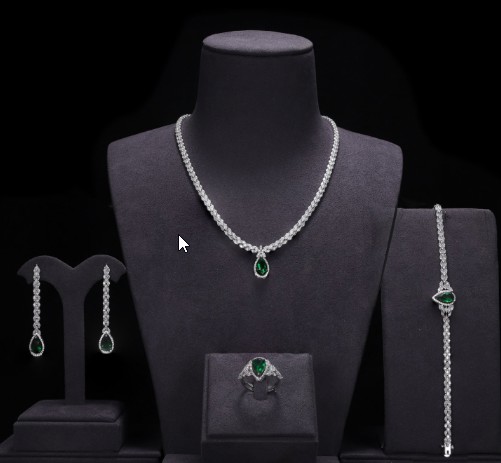 Necklace SN07417-1BRED