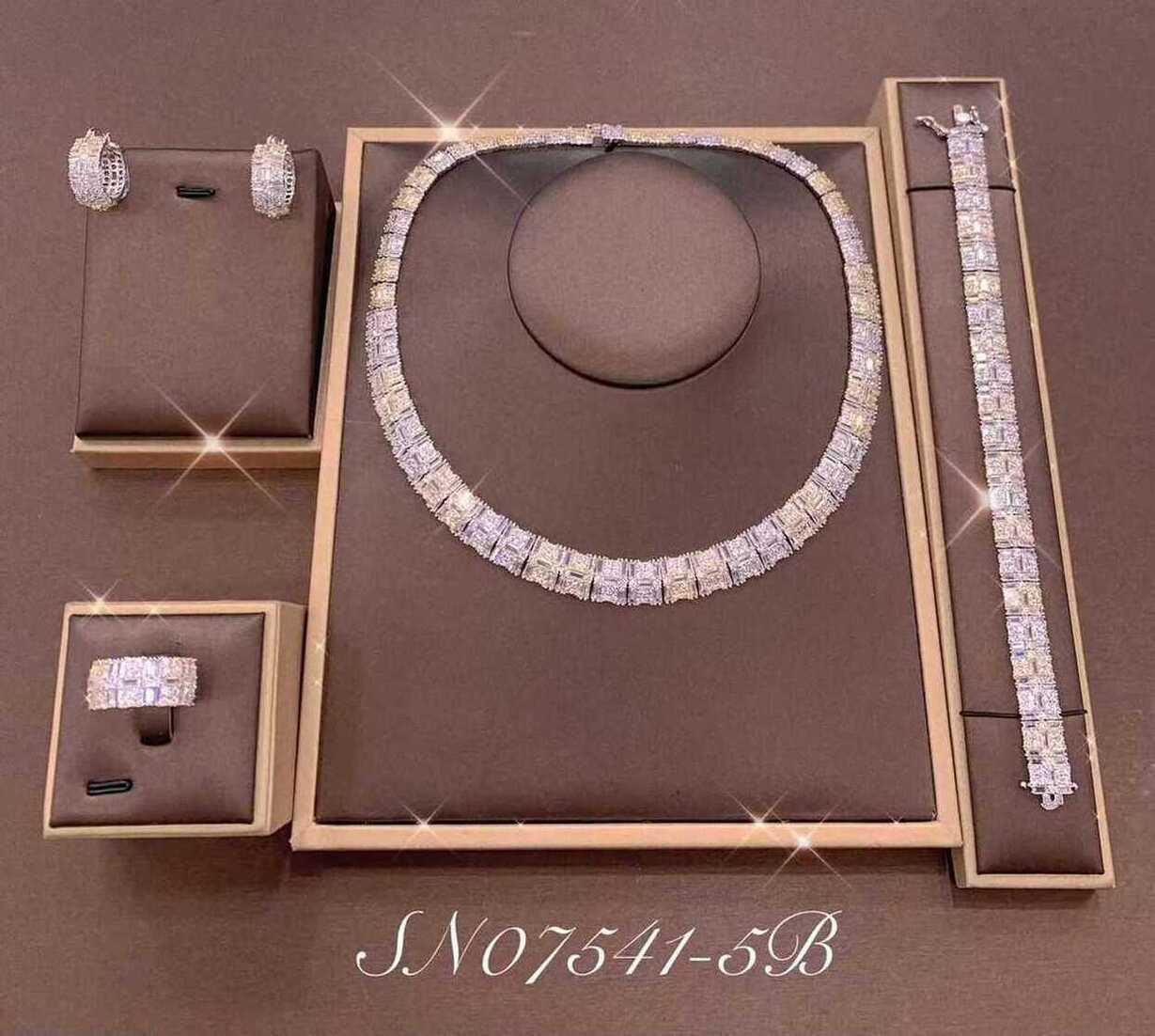 Necklace SN07541-1B
