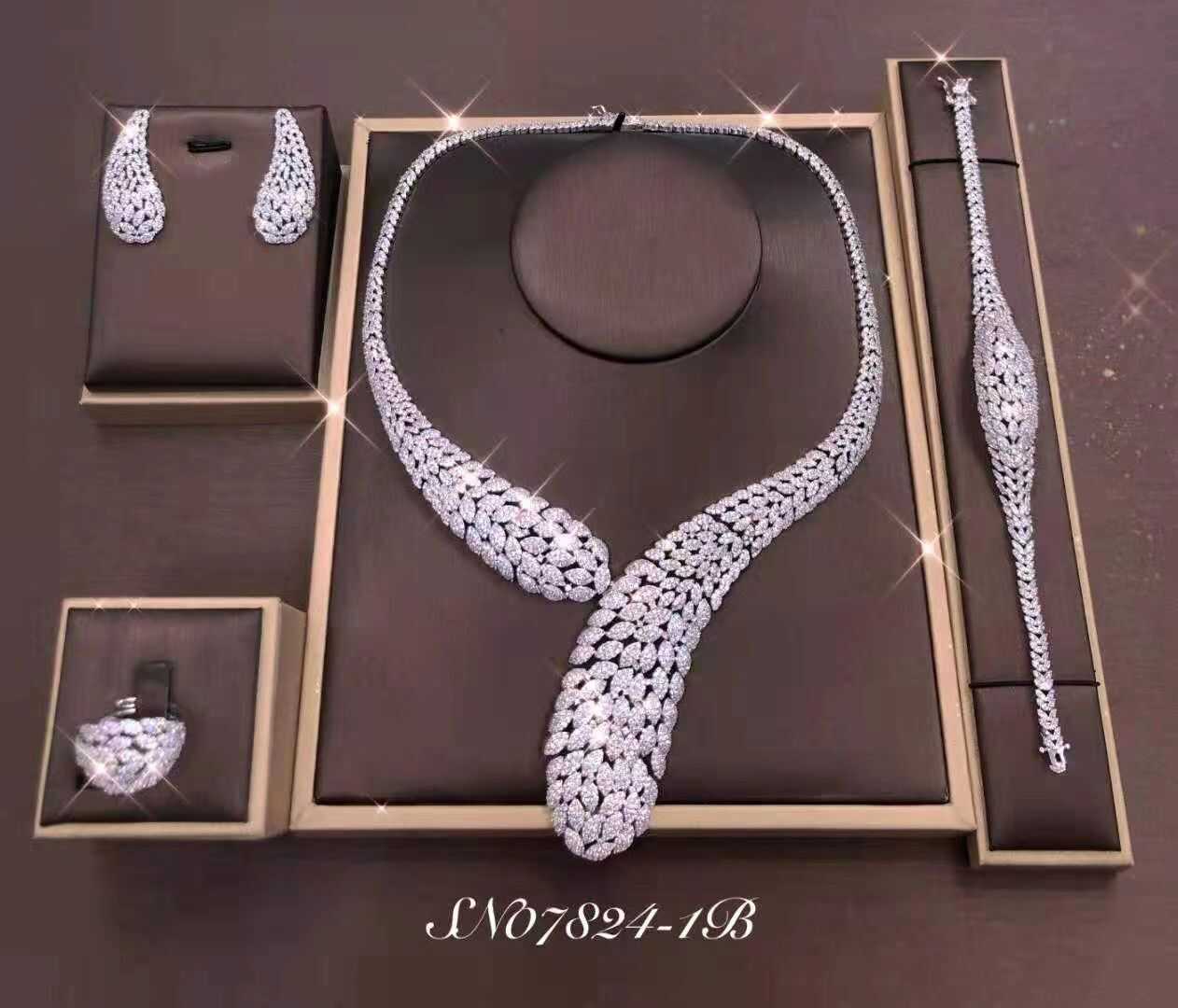 Necklace SN07824-1B