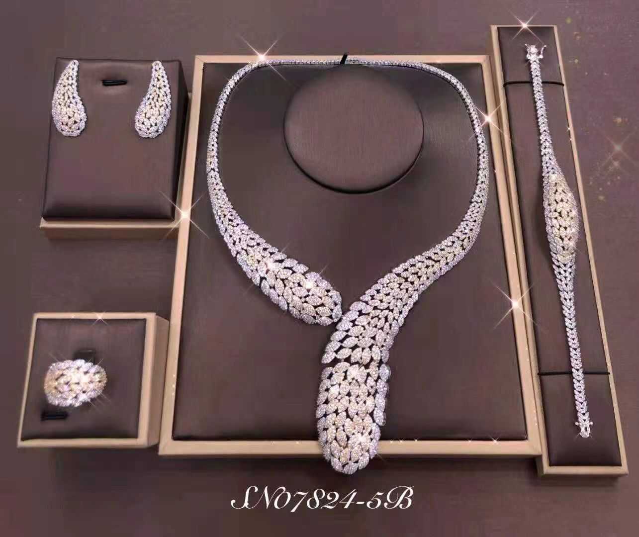 Necklace SN07824-5B