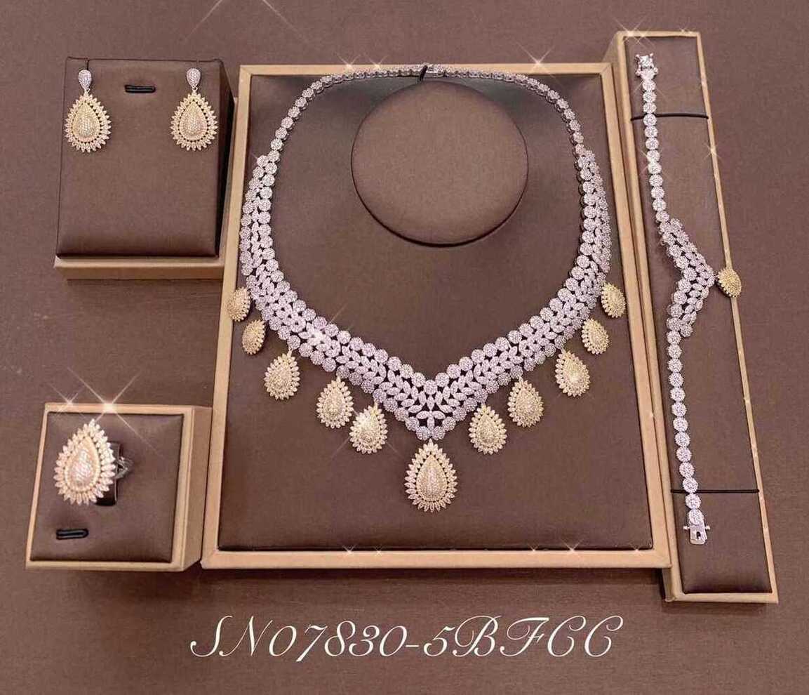 Necklace SN07830-5B
