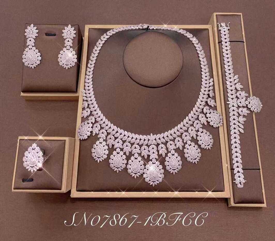 Necklace SN07867-1B