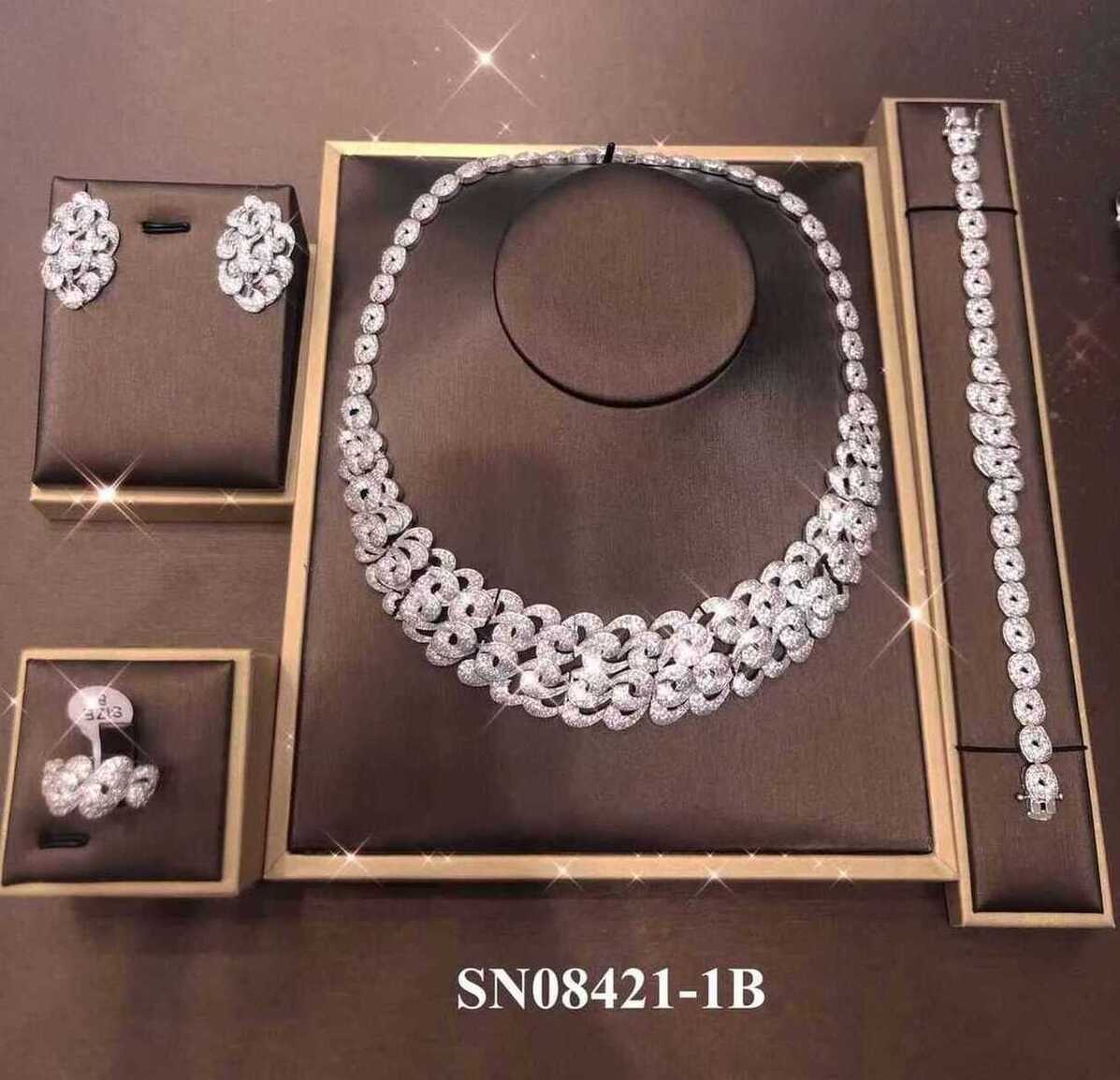 Necklace SN08421-1B