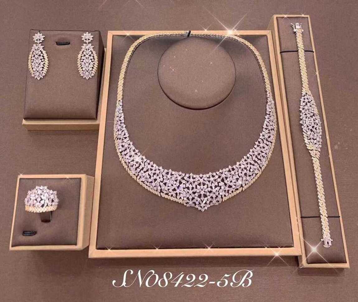 Necklace SN08422-5B