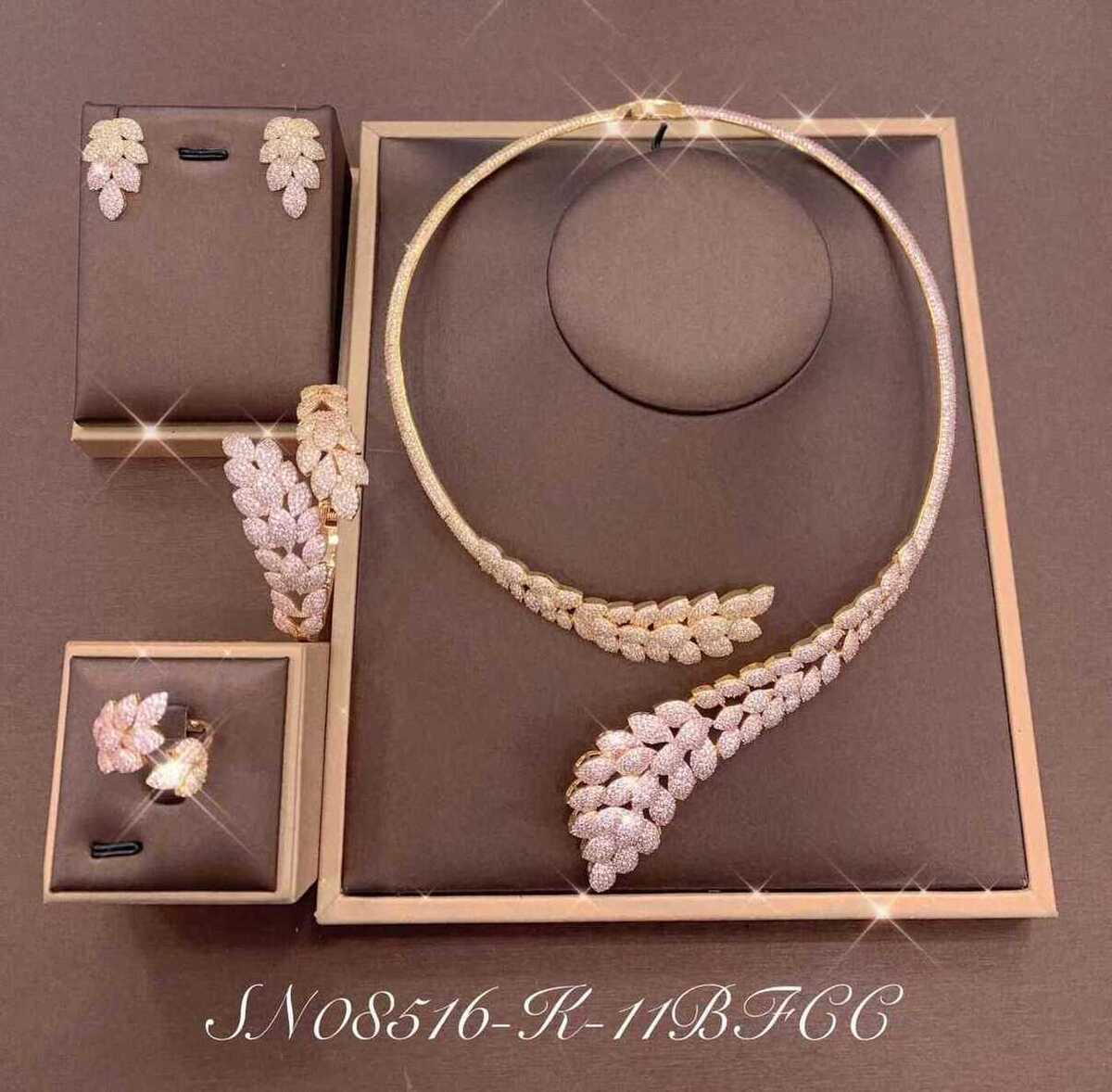 Necklace SN08516-K-11B