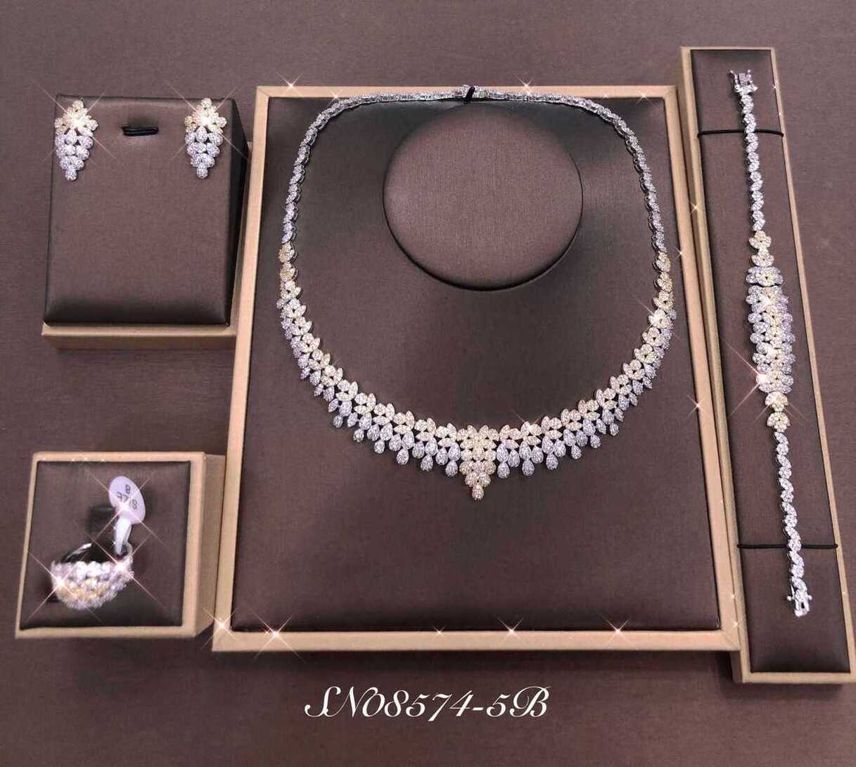Necklace SN08574-5B