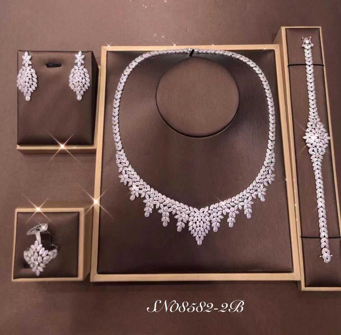 Necklace SN08582-1B
