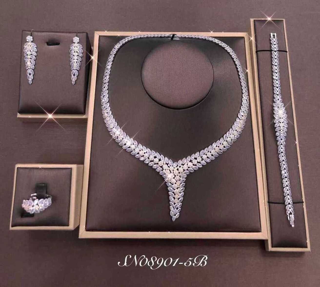 Necklace SN08901-P-5B
