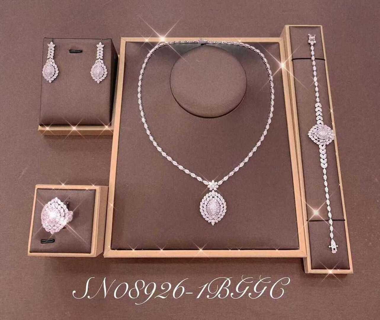 Necklace SN08926-1B