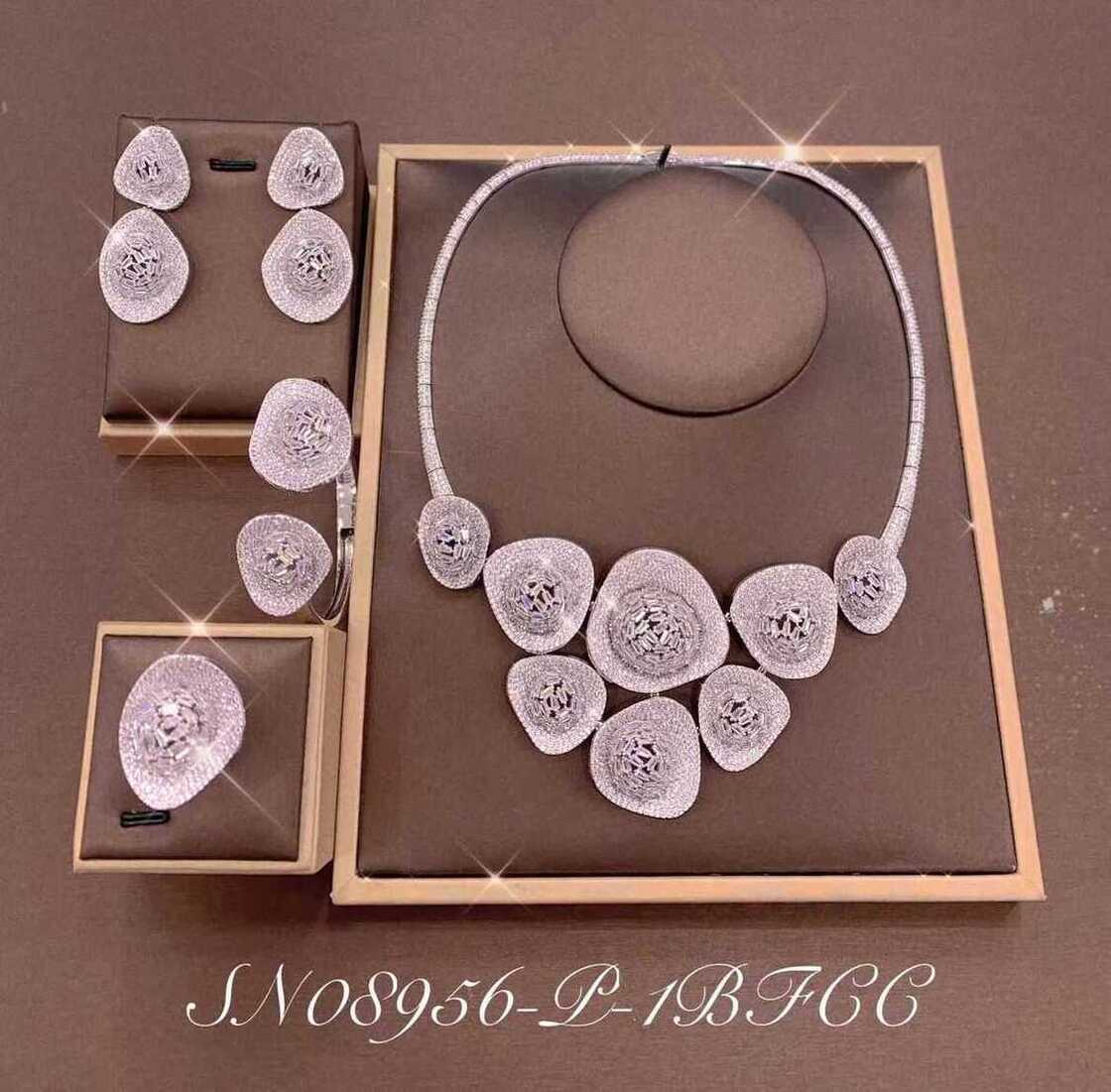 Necklace SN08956-P-1B