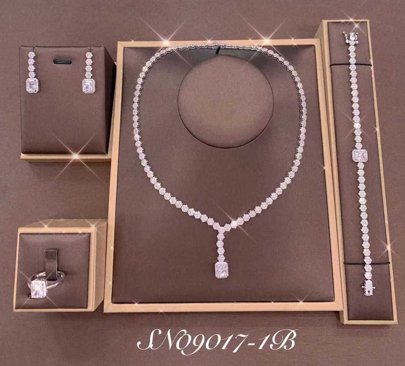 Necklace SN09017-1B