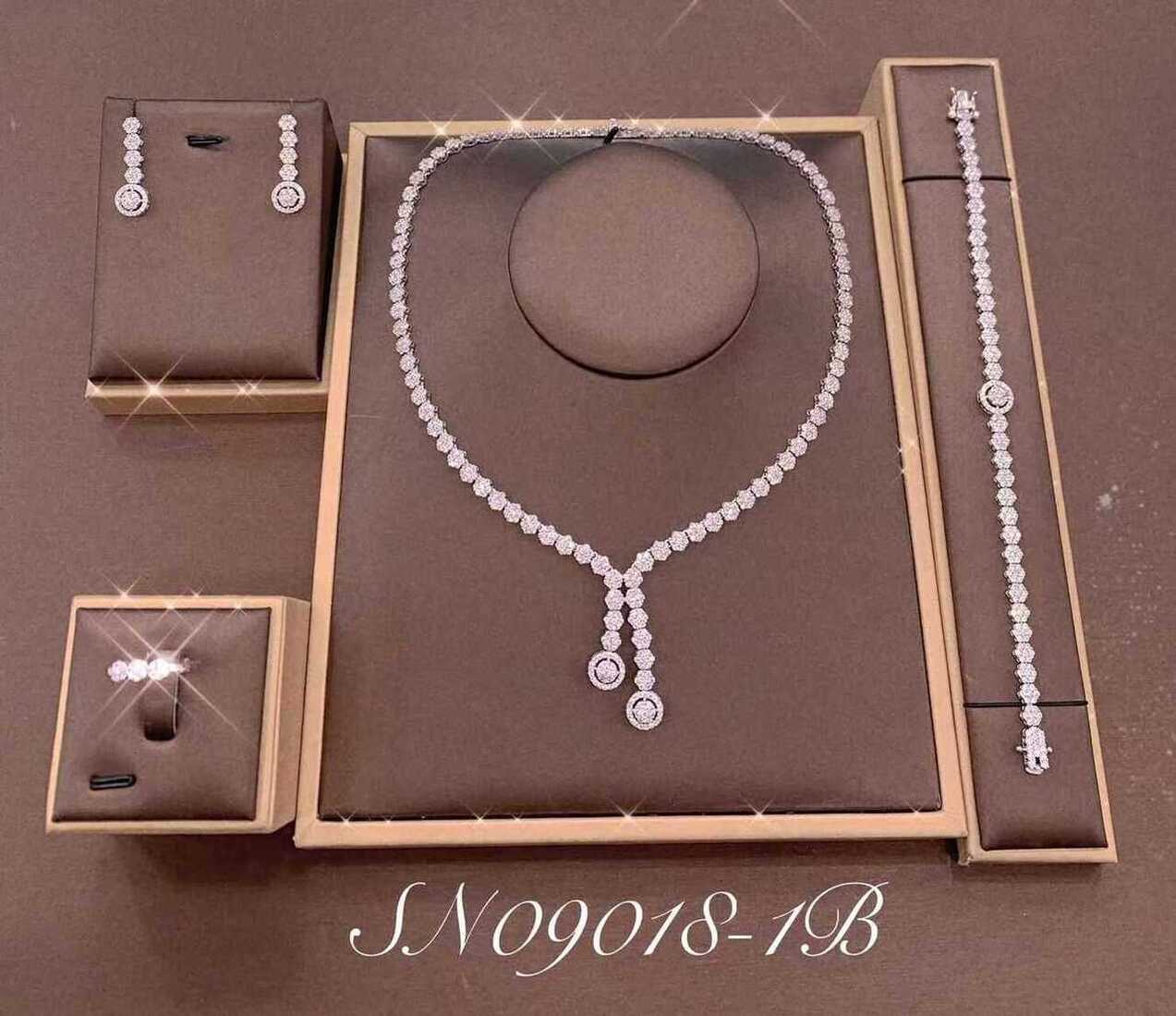 Necklace SN09018-1B