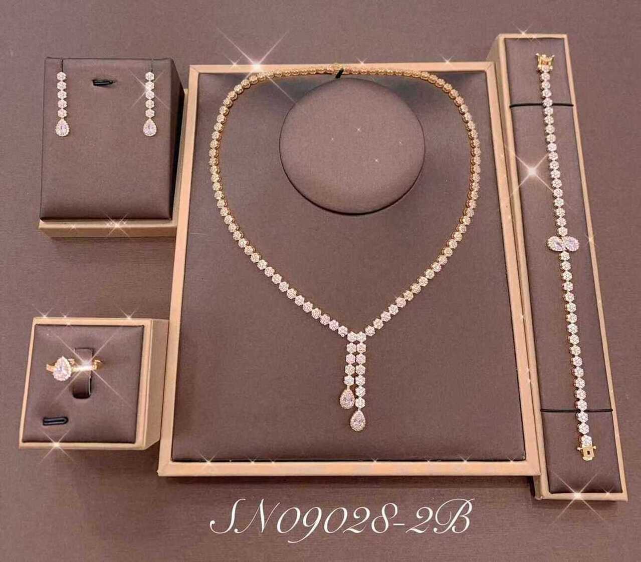Necklace SN09028-2B