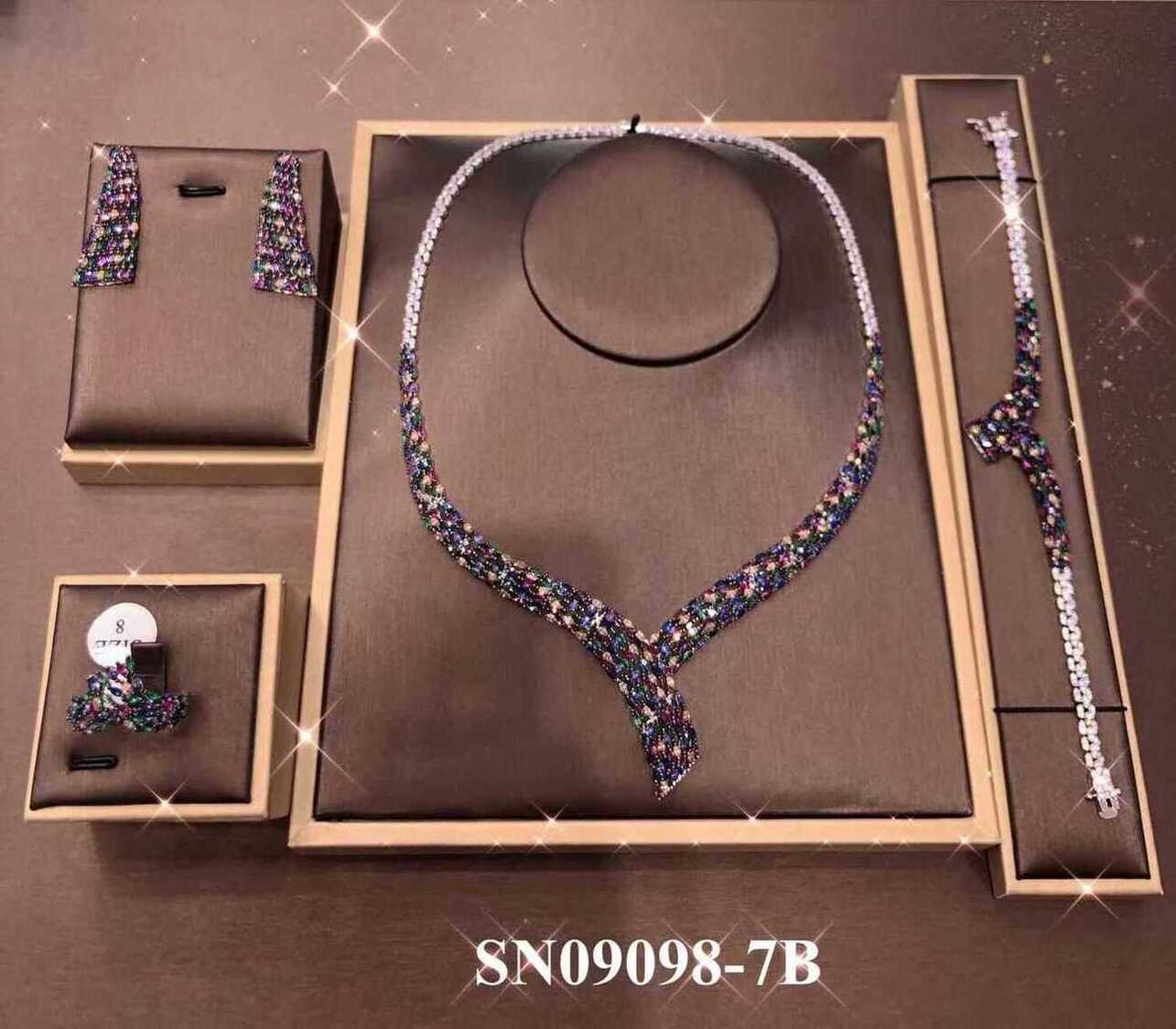 Necklace SN09098-7B