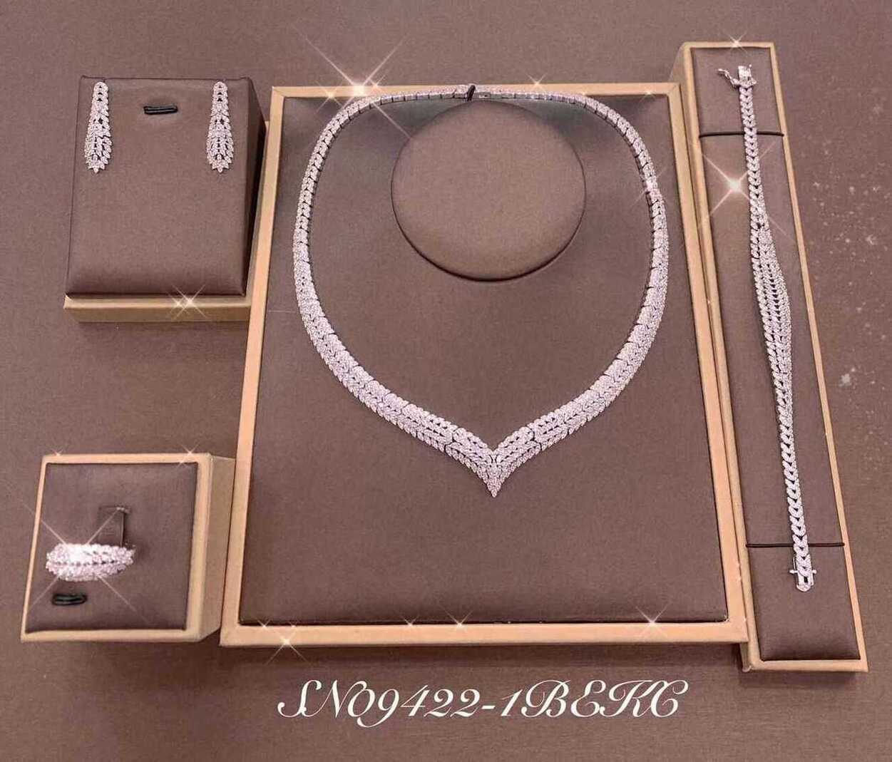 Necklace SN09422-1B