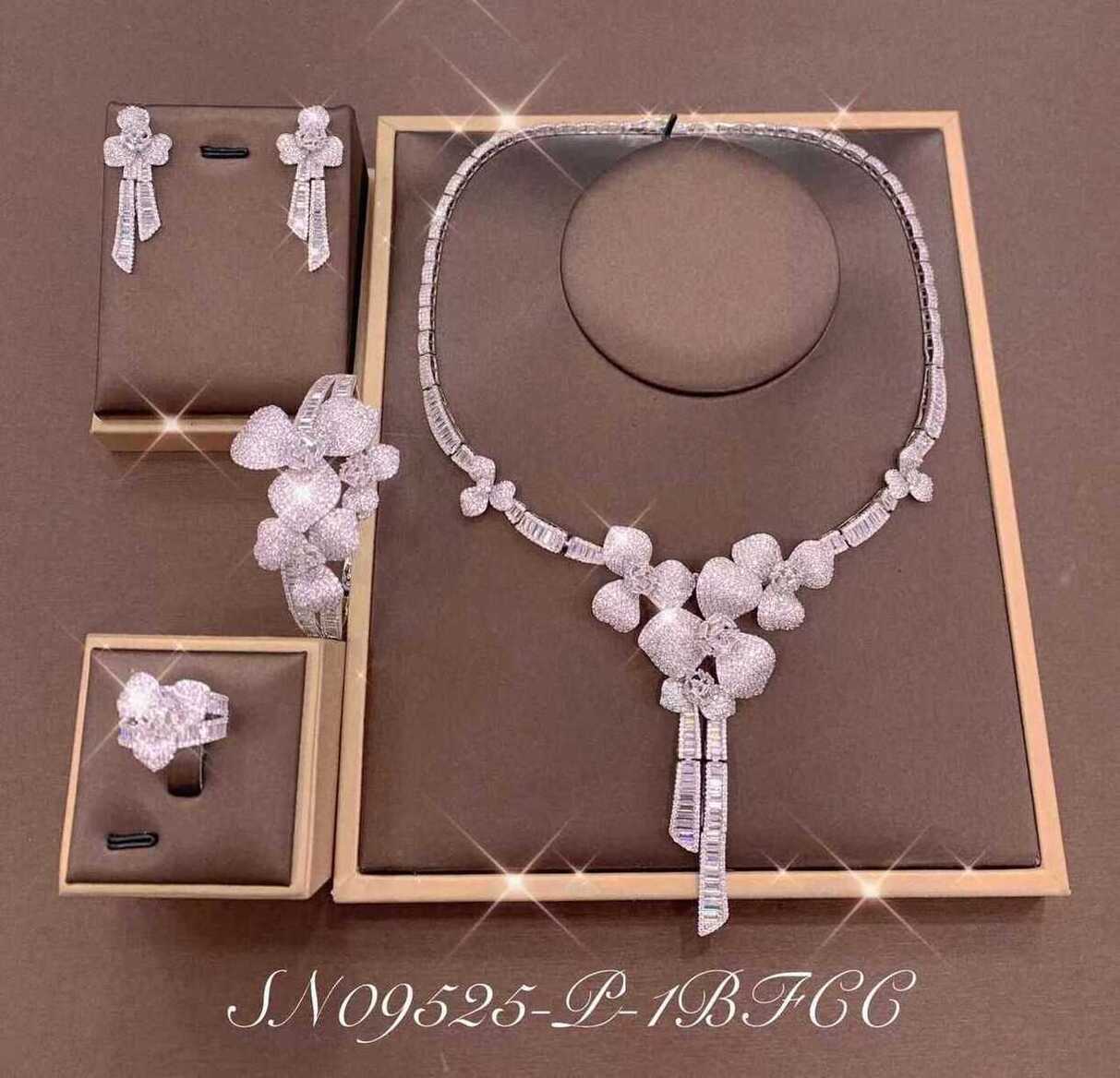 Necklace SN09525-P-1B