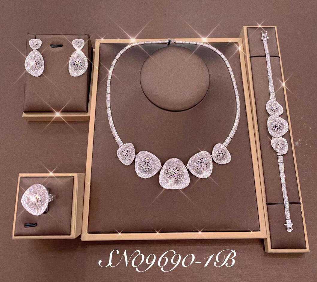 Necklace SN09690-1B