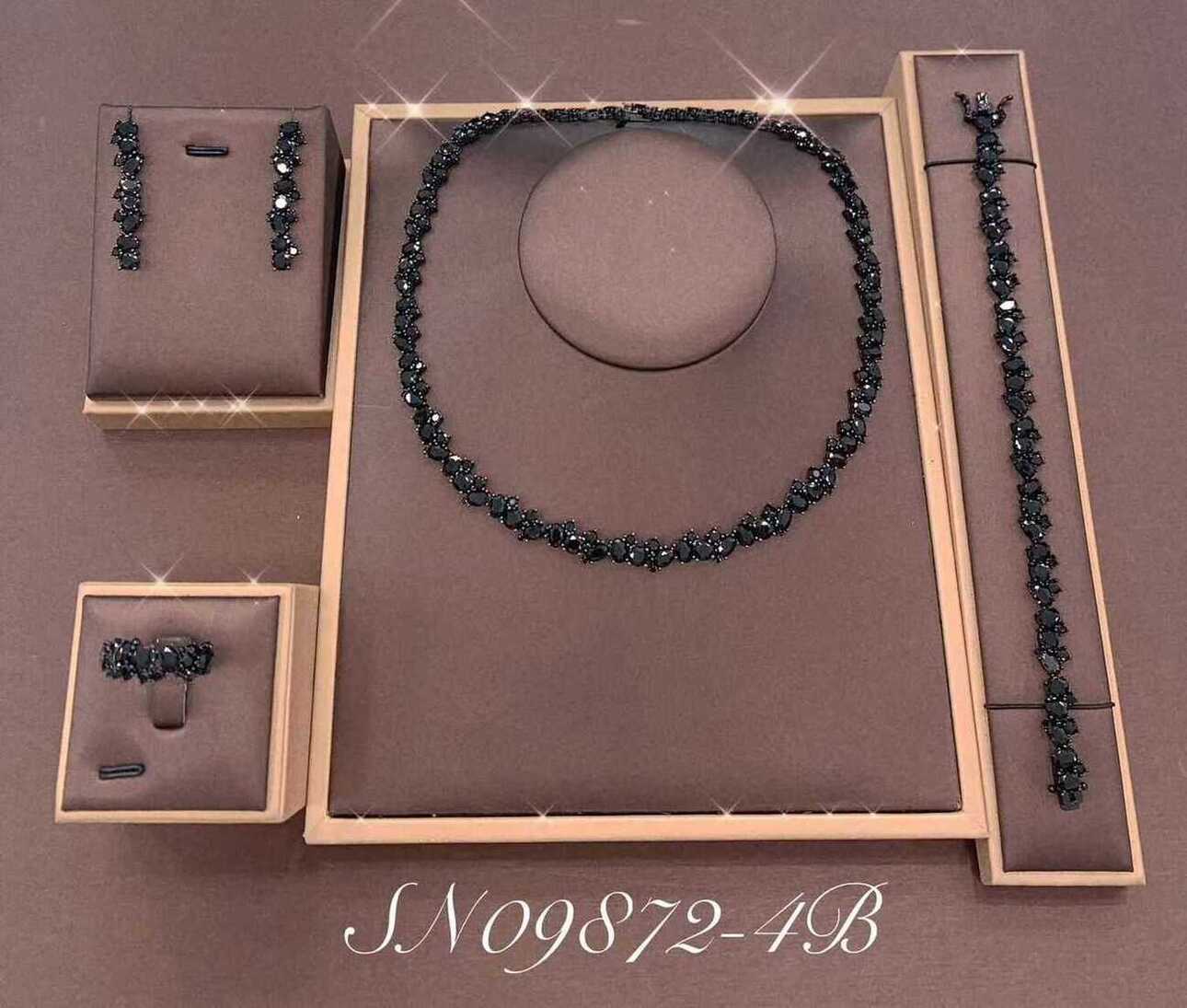 Necklace SN09872-4B
