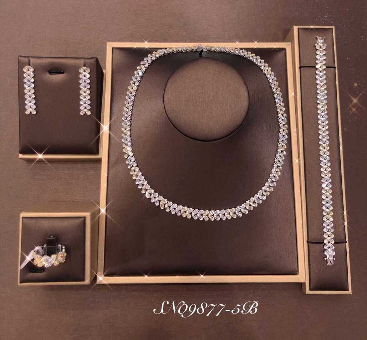 Necklace SN09877-5B