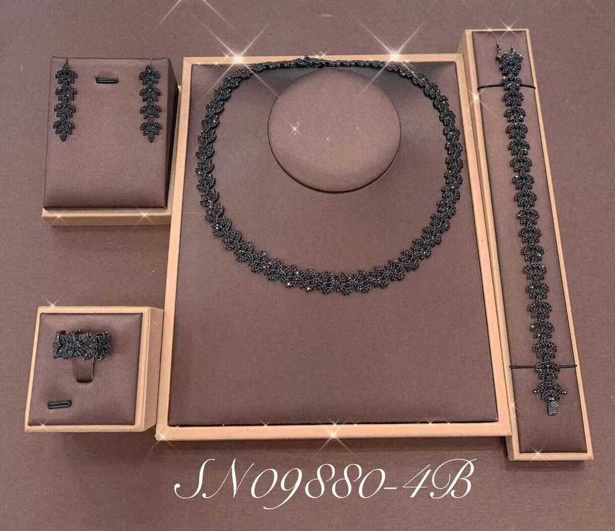 Necklace SN09880-4B