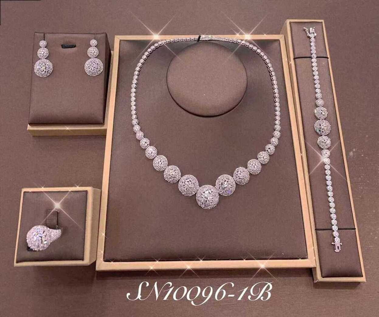Necklace SN10096-1B