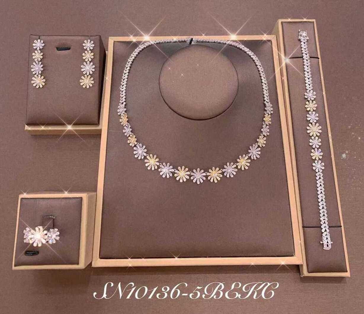 Necklace SN10136-5B