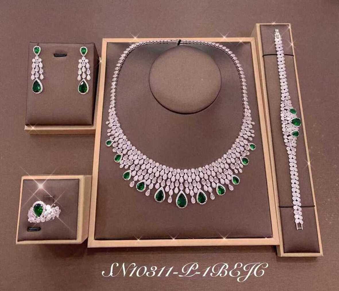 Necklace SN10311-P-1BGRREN