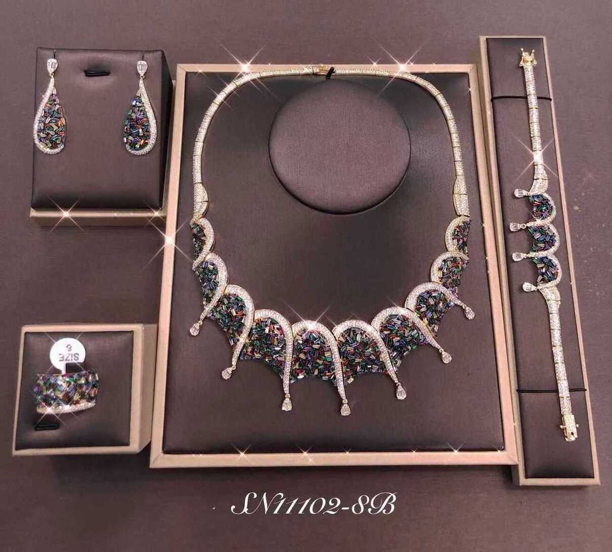 Necklace SN11102-8B
