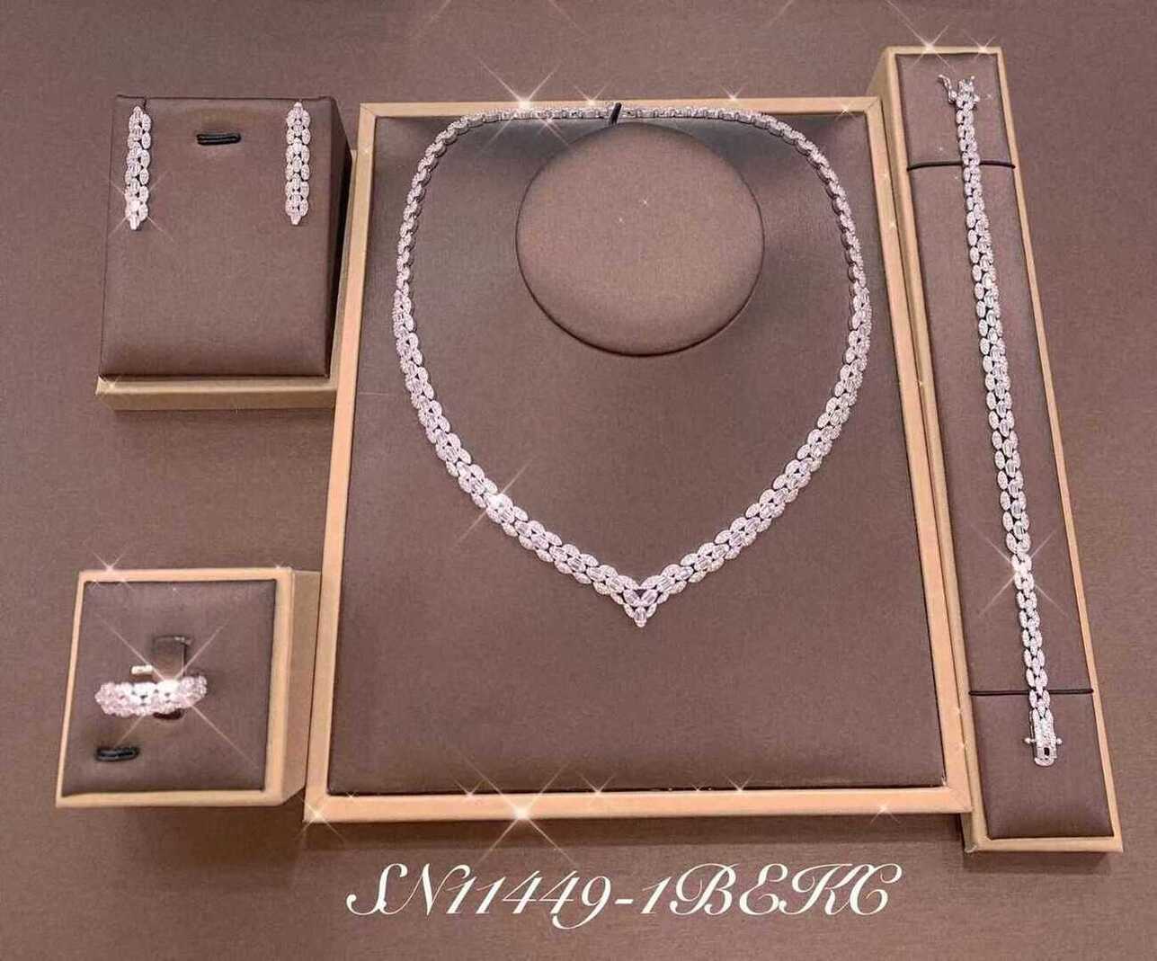 Necklace SN11449-8B