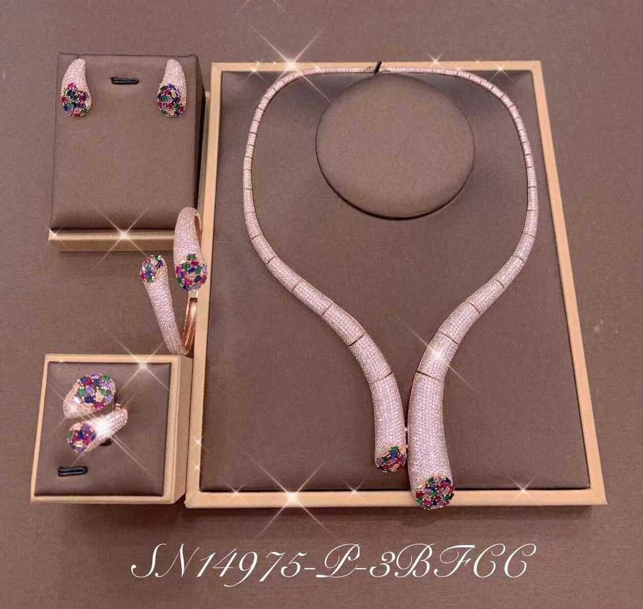 Necklace SN14975-P-3BCLR